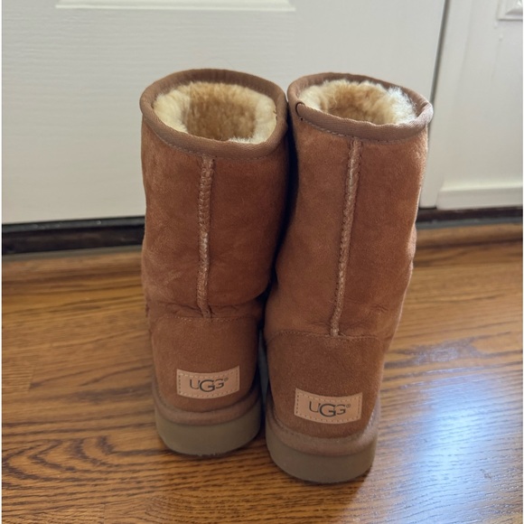 Women’s Ugg Boot size 8 - Picture 6 of 7